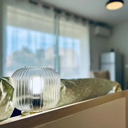 Chanzy Lumineux Cozy Avec Terrasse Apartamento