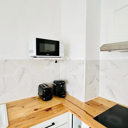 Chanzy Lumineux Cozy Avec Terrasse Appartement