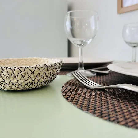 Chanzy Lumineux Cozy Avec Terrasse Appartamento Narbona